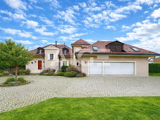Hervorragende Villa auf einem Grundstück von 2.600 m² mit einem Nebengebäude von 80 m²