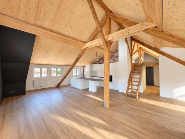 Hervorragende Wohnung auf dem Dachboden in der Altstadt von Moutier