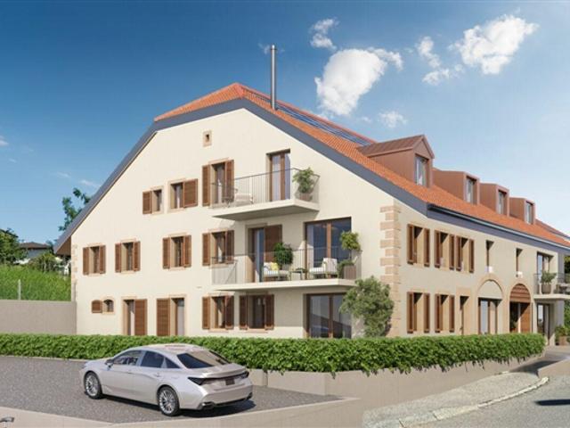 Hervorragende 3,5 Zimmer Wohnung mit ungehindertem Blick auf das Dorf und das Gebirge