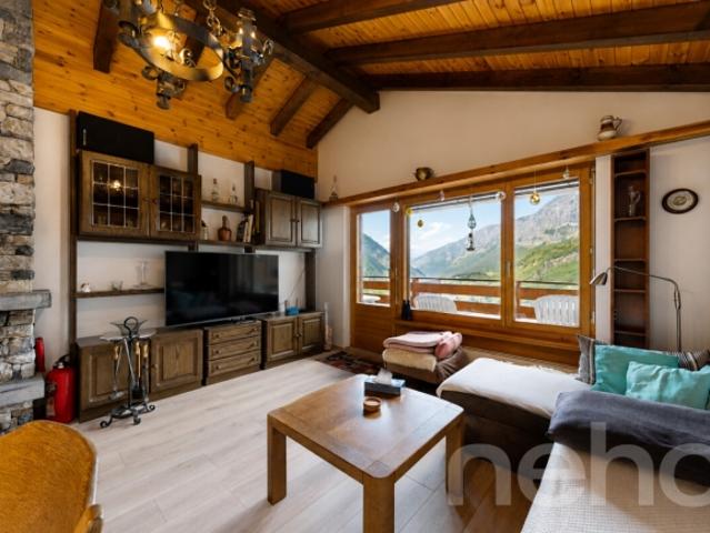 Hervorragende 4,5 Zimmer Wohnung mit Panoramablick