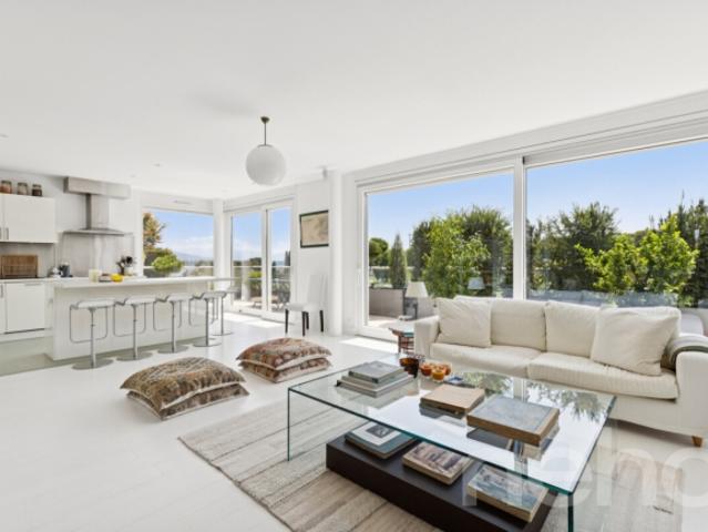 Hervorragendes 5 Zimmer Penthouse, See und Bergblick