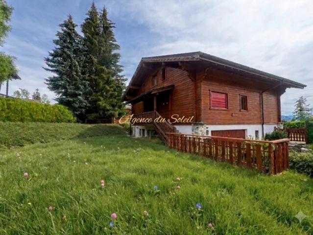 Hervorragendes 8,5 Zimmer Chalet am Rand des Ballesteros Golfplatzes in Crans