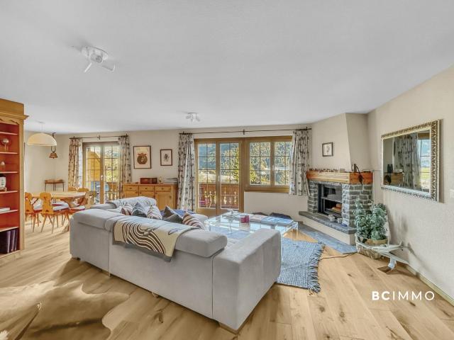 Hervorragendes Dachgeschoss in Maisonette mit Panoramablick auf das Pays d'Enhaut