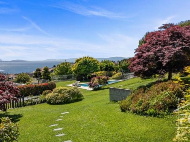 Hervorragendes Luxusduplex mit 5,5 Zimmern, Garten und privatem Pool