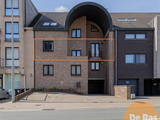 HERZELE Verzorgd 2 slaapkamerappartement met 2 terrassen