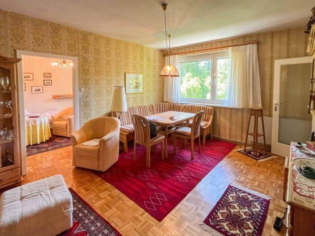 Herzige 2 Zimmer Wohnung mit Naturpanorama in zentraler Lage