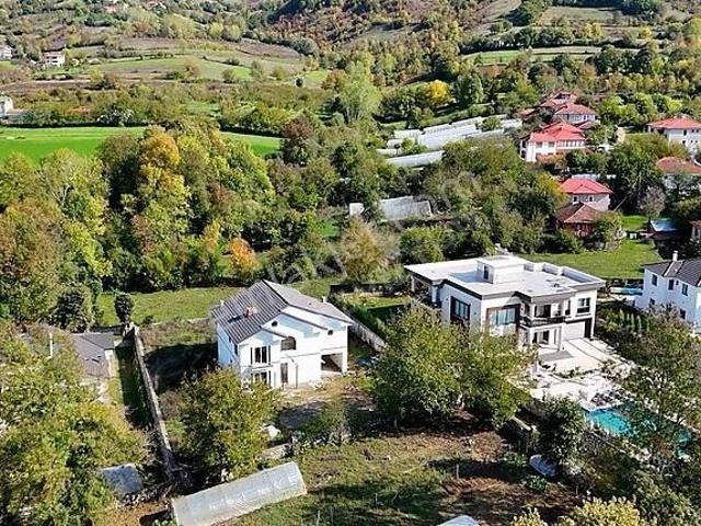 Her Cephesinden Yeşile Bakıp, Kuş Seslerini Dinleyeceksiniz.