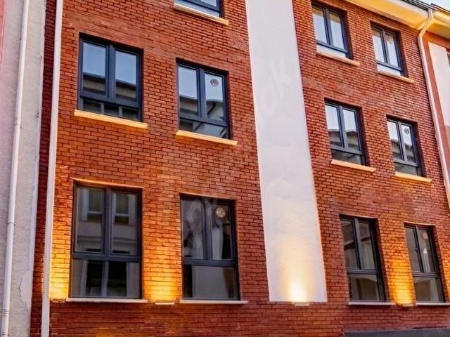 HER DETAYI ÖZENLE TASARLANMIŞ ÇİFT CEPHE GENİŞ DAİRE