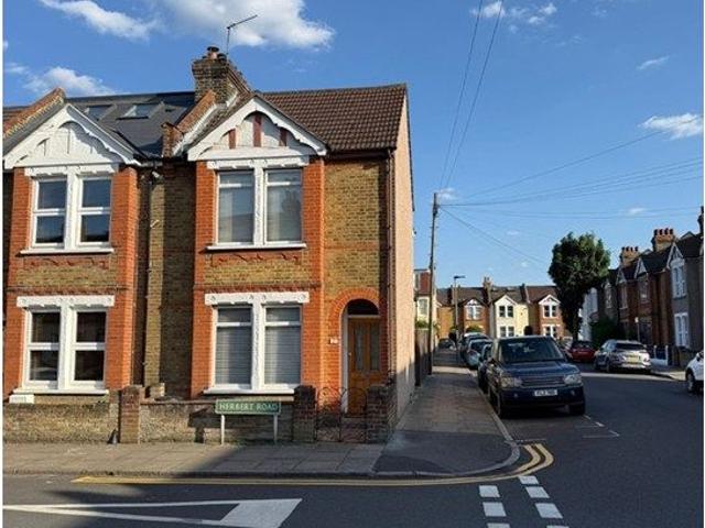 Herbert Road, Bromley BR2, 2 bed end terrace house to rent, £2,100 pcm | PrimeLocation