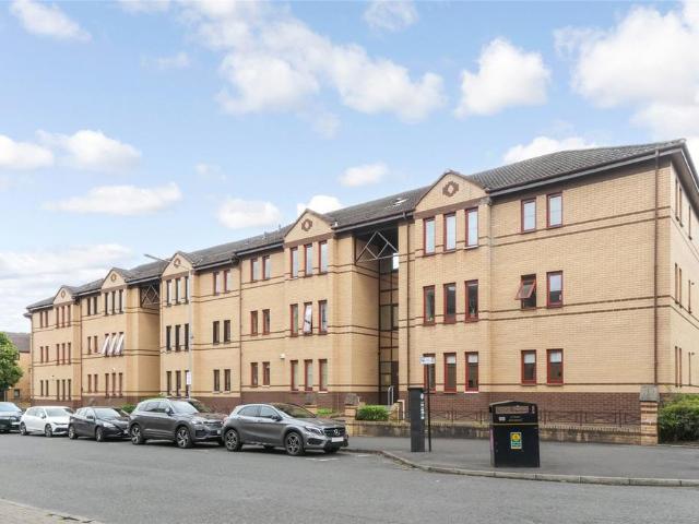 Herbert Street, Glasgow, G20 3 bed apartment to rent £1,550 pcm £358 pw