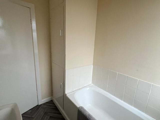 Herbert Street, Mexborough S64 2 bed terraced house to rent £650 pcm £150 pw