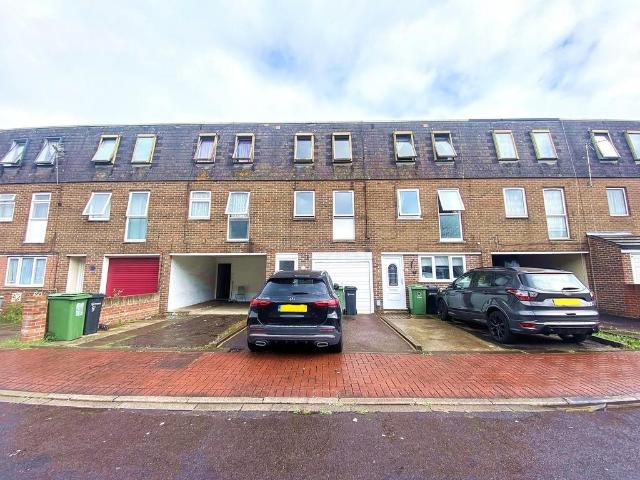 Hercules Street, Portsmouth 3 bed terraced house to rent £1,550 pcm £358 pw