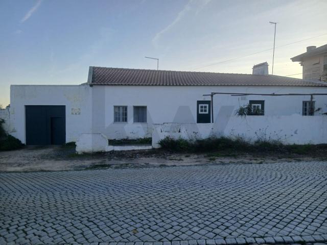 Herdade no Alentejo com 3 Casas e Terreno Agrícola – Torrão, Alcácer do Sal