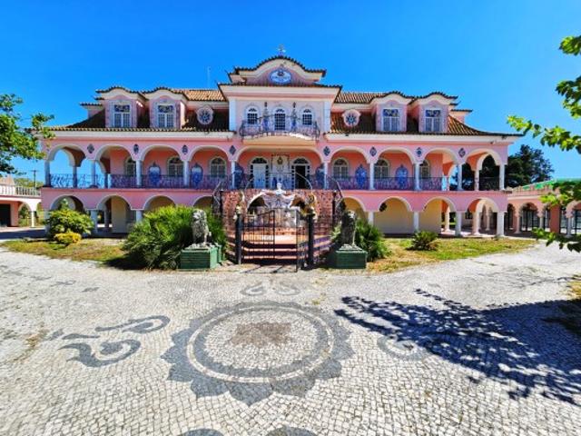 Herdade agrícola e vitivinícola com potencial turístico em Palmela, Setúbal