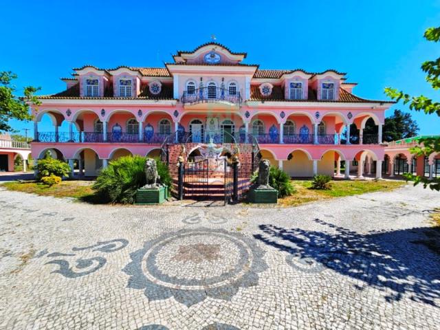 Herdade agrícola e vitivinícola com potencial turístico em Palmela, Setúbal