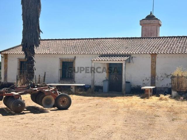 Herdade com 1.685 ha Potencial Agrícola, Florestal e de Recuperação Patrimonial