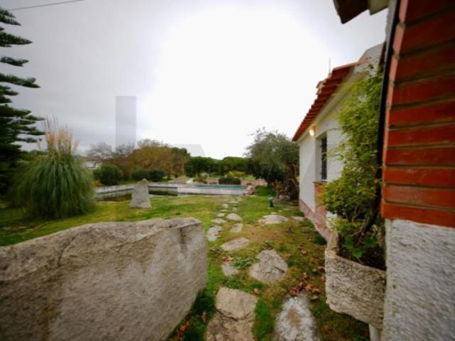 Herdade com cerca de 32 hectares | Terreno rústico e urbano | Elevado potencial agrícola e turístico