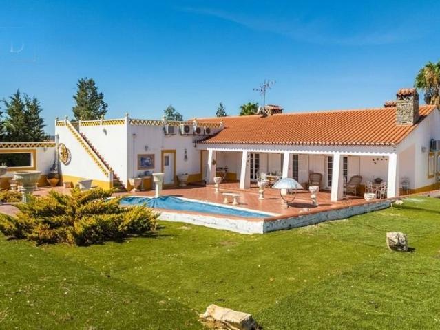 Herdade com lago privado e 22 hectares, perto de Mértola 400m² Mértola