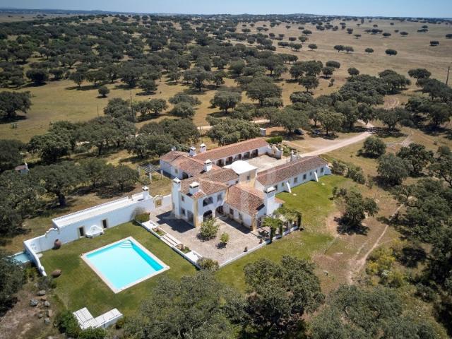Quinta com moradia T6 com piscina no Alto Alentejo, Portalegre