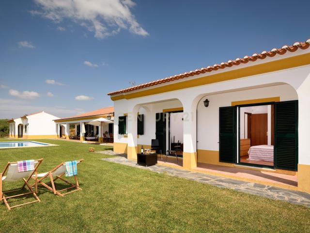 Onde o Conforto encontra a Natureza: Exclusiva Propriedade T7 Sustentável junto à Albufeira do Maranhão, Avis