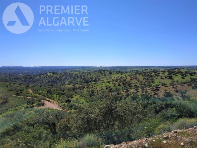 Herdade em Mértola Terreno para investimento