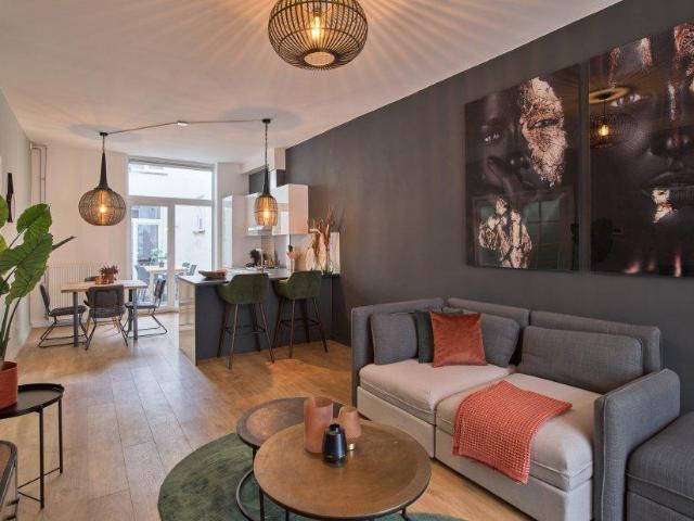 HERDERINNESTRAAT, CENTRUM, DEN HAAG, GEMEUBILEERD €2.500, EXCL. G.W.L