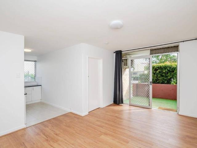 Herdsman Lake on Your Doorstep. Wembley Address. Move Straight In