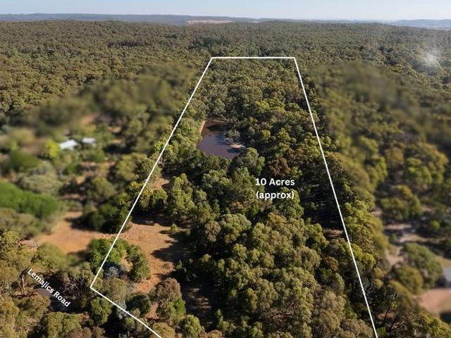 Here is the rural retreat you've been waiting for!