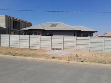 Azaadville, Mogale City Local Municipality, West Rand District Municipality, Gauteng, South Africa