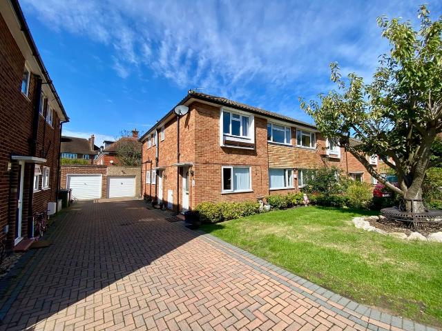 Hereford Close, Epsom KT18, 2 bed flat to rent, £1,700 pcm | PrimeLocation