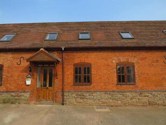Hereford HR4, 3 bed barn conversion to rent, £1,000 pcm | PrimeLocation