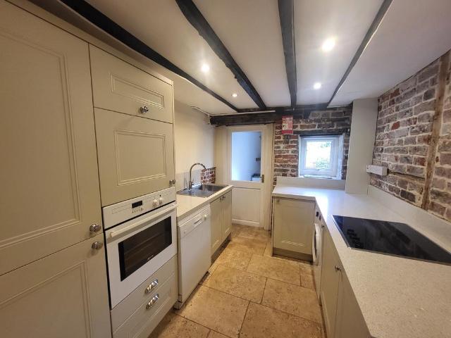 Hereford Road, Monmouth 2 bed terraced house to rent £1,100 pcm £254 pw