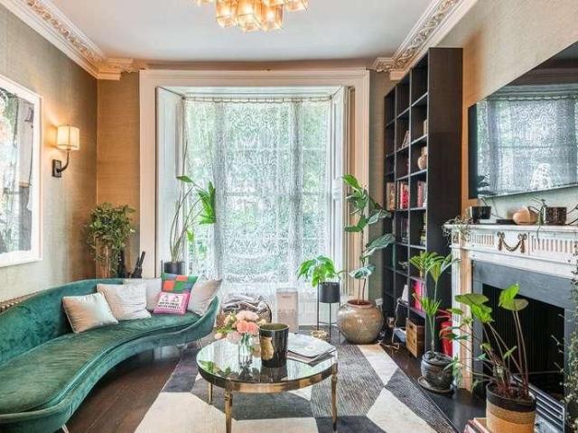 Hereford Road, W2