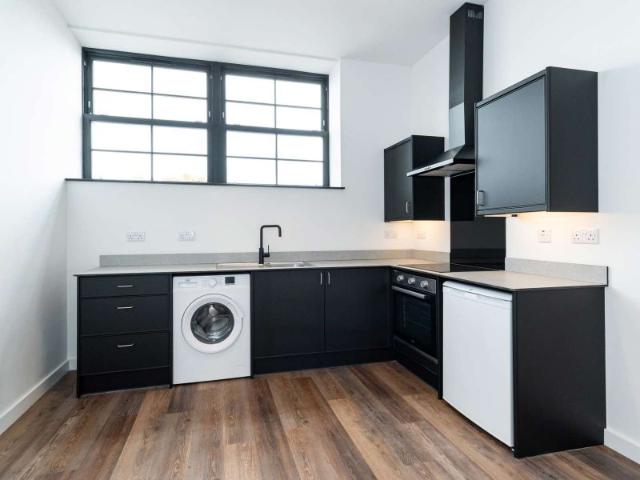 Herefordshire, County Of, UK HR4, 2 bed flat to rent, £860 pcm | PrimeLocation