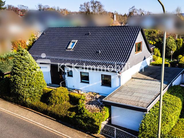 Hereinspaziert! Attraktives Einfamilienhaus mit Einliegerwohnung in begehrter Lage!