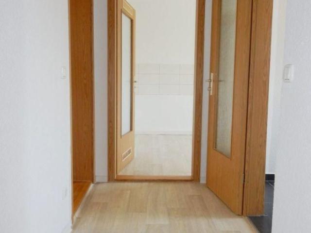 Hereinspaziert: helle 2‑Raum‑Wohnung mit Relax‑Balkon im EG