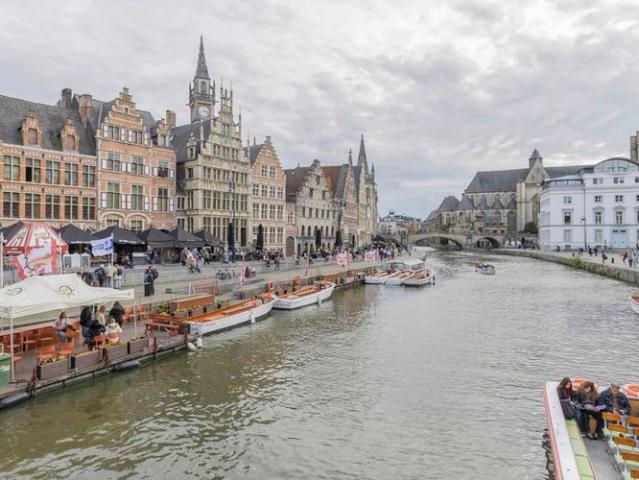Herenhuis te huur in Gent voor € 4.500 met 3 slaapkamers