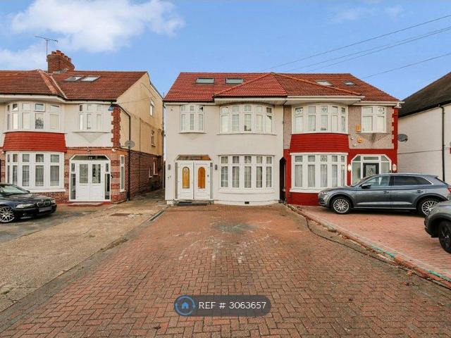 Herent Drive, Ilford IG5, 5 bed semi detached house to rent, £3,500 pcm | PrimeLocation