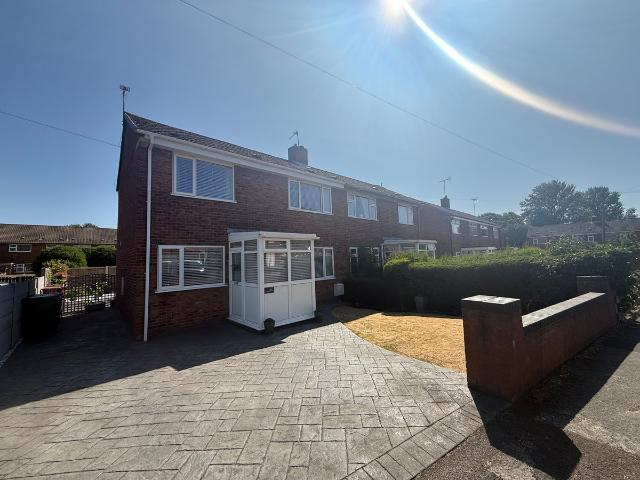 Hereward Close, Mansfield NG20, 2 bed property to rent, £925 pcm | PrimeLocation