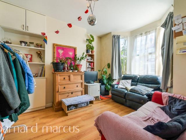 Hereward Road, London SW17, 4 bed flat to rent, £3,900 pcm | PrimeLocation