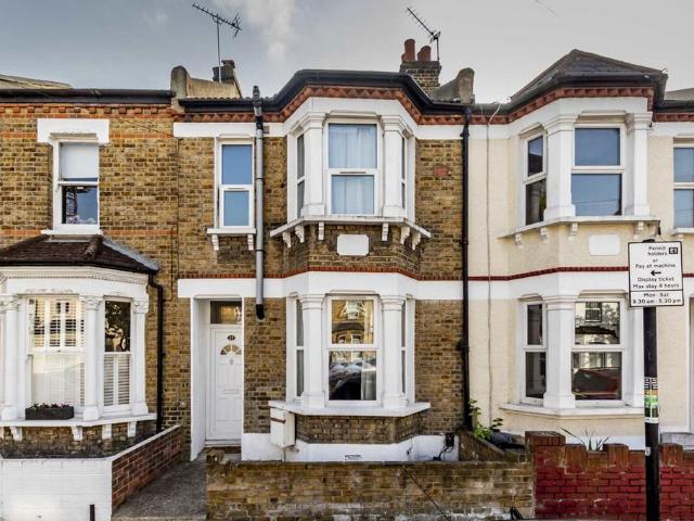 Hereward Road, London SW17 4 bed house to rent £3,800 pcm £877 pw