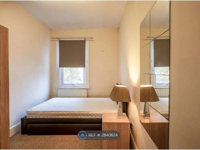 Hereward Road, London SW17, 4 bed terraced house to rent, £3,350 pcm | PrimeLocation