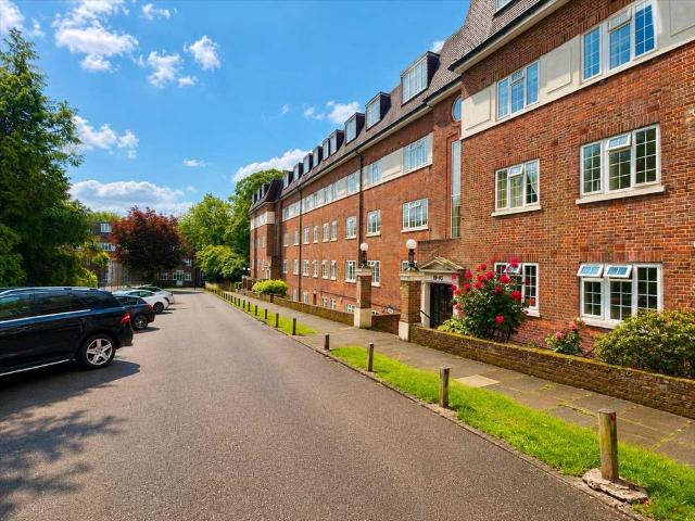 Herga Court, Harrow on the Hill 2 bed apartment to rent £1,850 pcm £427 pw