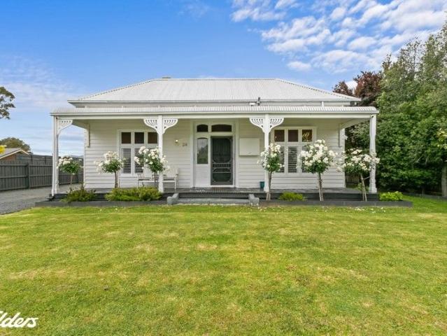 HERITAGE, CHARACTER AND PRESENCE AT 24 DUKE STREET YARRAM