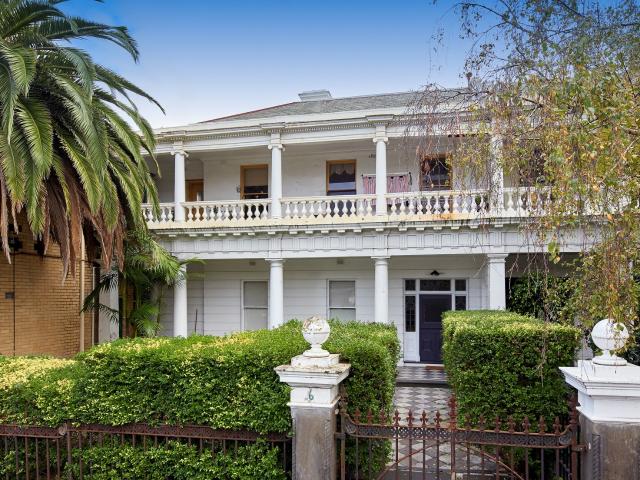 HERITAGE CHARM