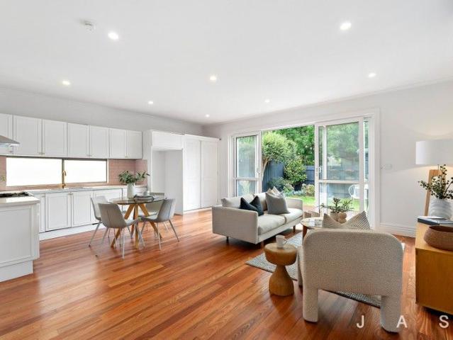 Heritage Charm, Modern Style