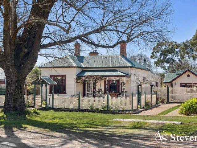 Heritage, Elegance & Lifestyle | An Iconic Lancefield Residence c.1897