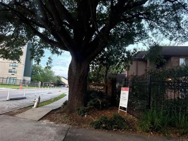 Heritage Ln