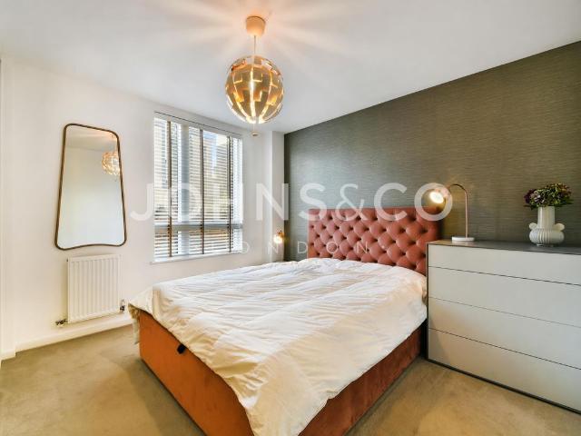 Heritage Place, Kew Bridge, London TW8, 1 bed flat to rent, £1,950 pcm | PrimeLocation