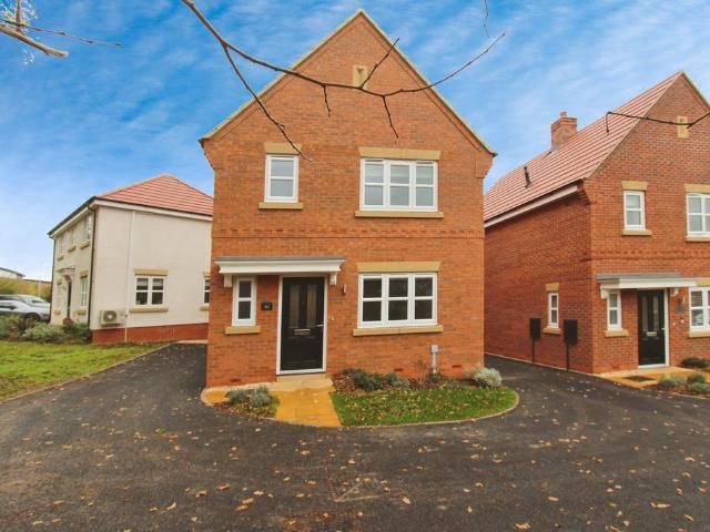 Heritage Road, Castle Donington. 3 bed detached house to rent £1,700 pcm £392 pw